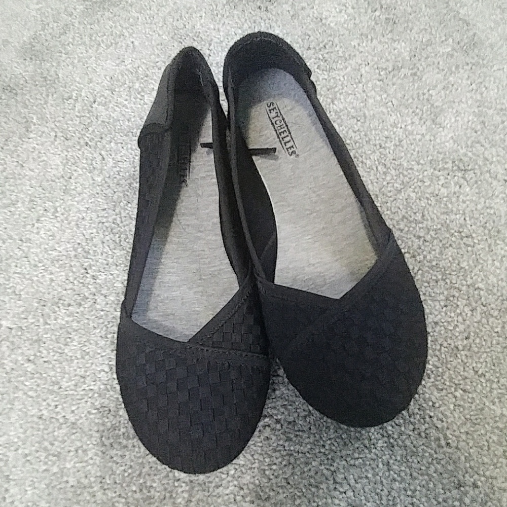 Black flats